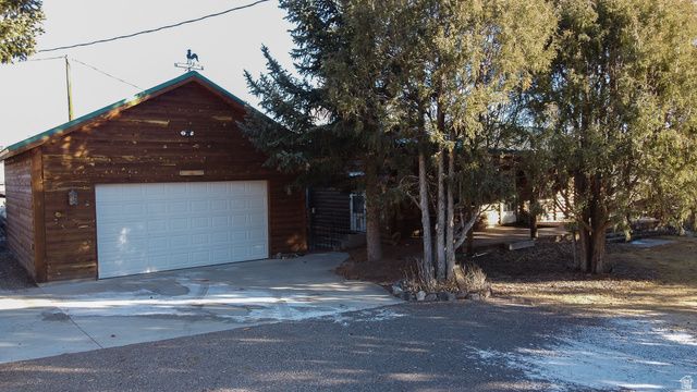 348 N JAKES PLACE RD, Fremont, UT 84747