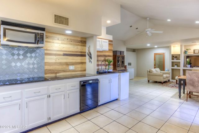 4860 W Vicuna Drive, Tucson, AZ 85742