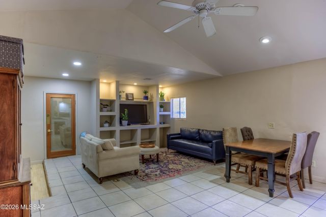 4860 W Vicuna Drive, Tucson, AZ 85742