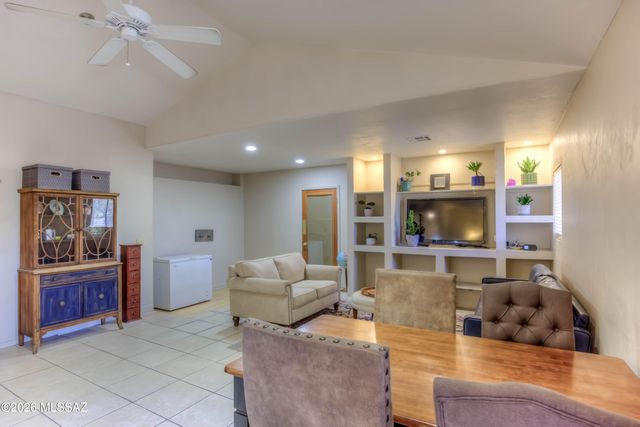 4860 W Vicuna Drive, Tucson, AZ 85742