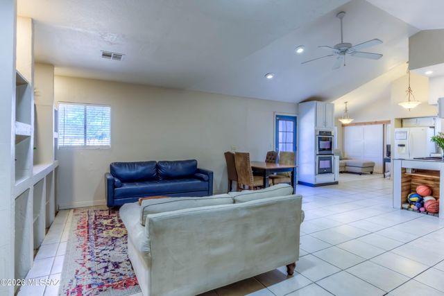 4860 W Vicuna Drive, Tucson, AZ 85742