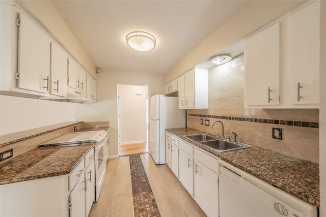 3812 Indian Wells Drive, Arlington, TX 76017