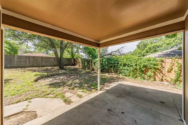 3812 Indian Wells Drive, Arlington, TX 76017
