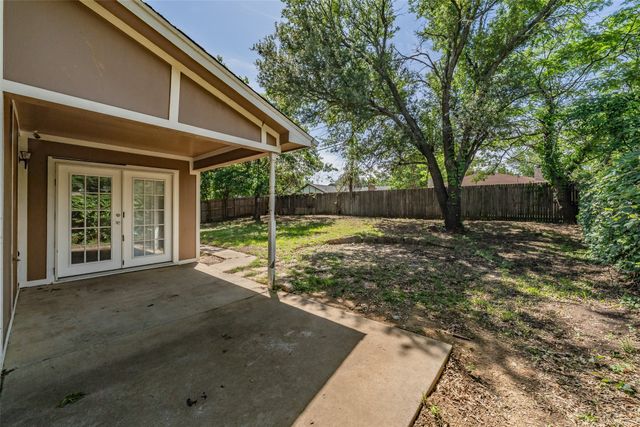 3812 Indian Wells Drive, Arlington, TX 76017