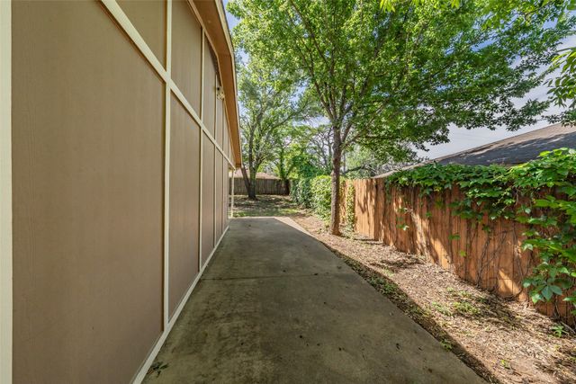 3812 Indian Wells Drive, Arlington, TX 76017