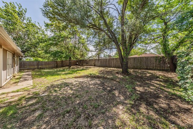3812 Indian Wells Drive, Arlington, TX 76017