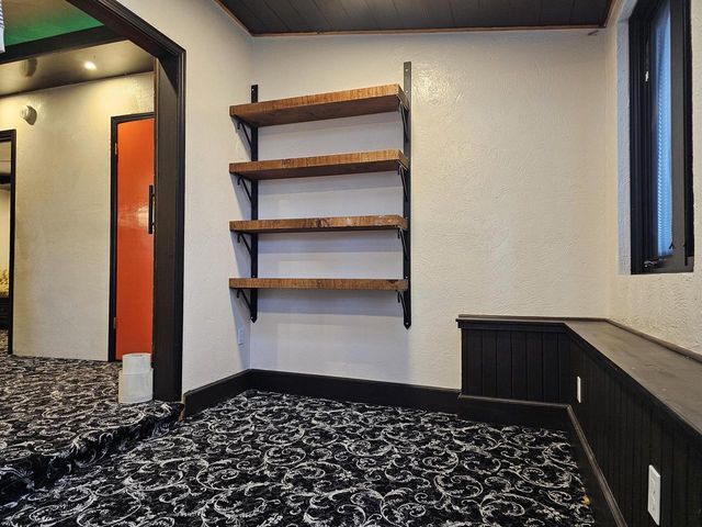 4464 S Whitnall AVENUE, Saint Francis, WI 53235