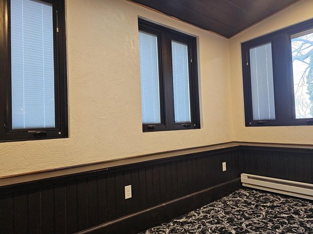 4464 S Whitnall AVENUE, Saint Francis, WI 53235