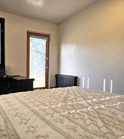 4464 S Whitnall AVENUE, Saint Francis, WI 53235