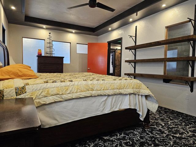 4464 S Whitnall AVENUE, Saint Francis, WI 53235