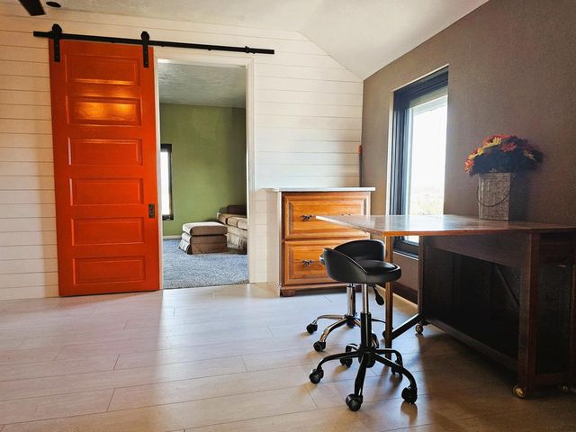 4464 S Whitnall AVENUE, Saint Francis, WI 53235