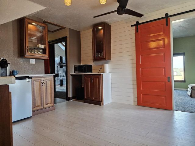 4464 S Whitnall AVENUE, Saint Francis, WI 53235