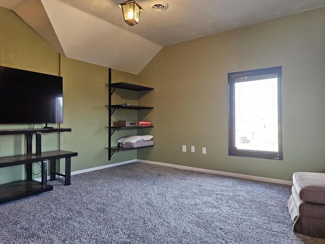 4464 S Whitnall AVENUE, Saint Francis, WI 53235