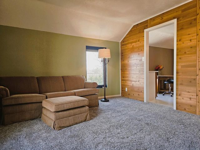 4464 S Whitnall AVENUE, Saint Francis, WI 53235