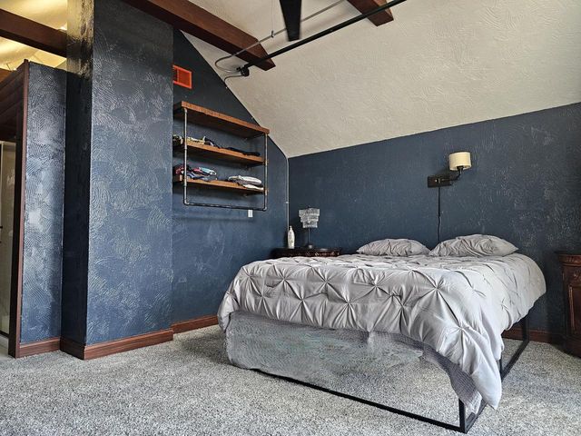 4464 S Whitnall AVENUE, Saint Francis, WI 53235