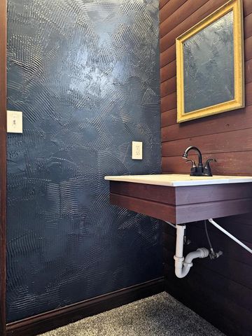 4464 S Whitnall AVENUE, Saint Francis, WI 53235