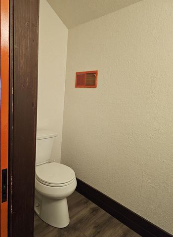 4464 S Whitnall AVENUE, Saint Francis, WI 53235