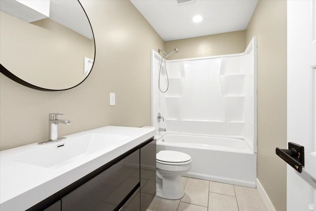 822 W STAR SPANGLED DR, Bluffdale, UT 84065