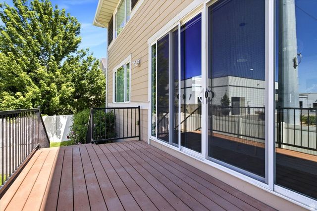 822 W STAR SPANGLED DR, Bluffdale, UT 84065