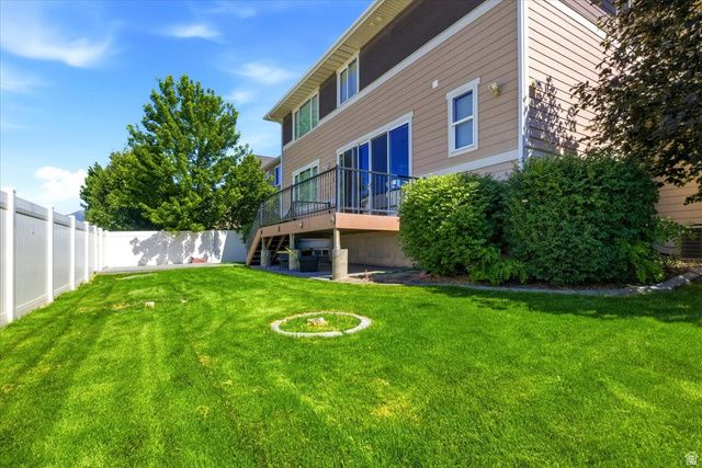 822 W STAR SPANGLED DR, Bluffdale, UT 84065