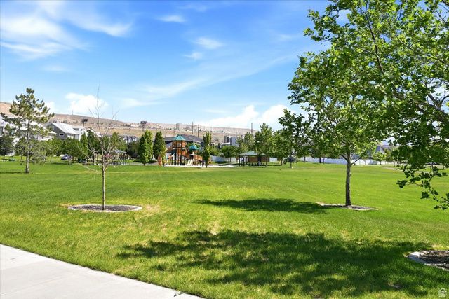 822 W STAR SPANGLED DR, Bluffdale, UT 84065