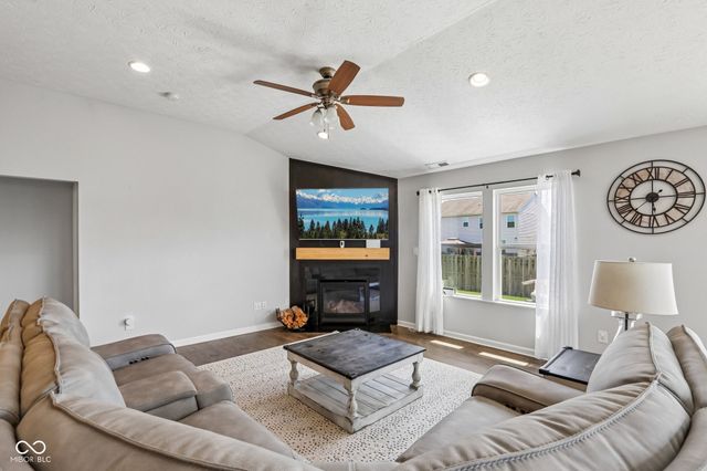 10413 Pintail Lane, Indianapolis, IN 46239