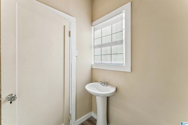 1601 2ND COURT W, Birmingham, AL 35208