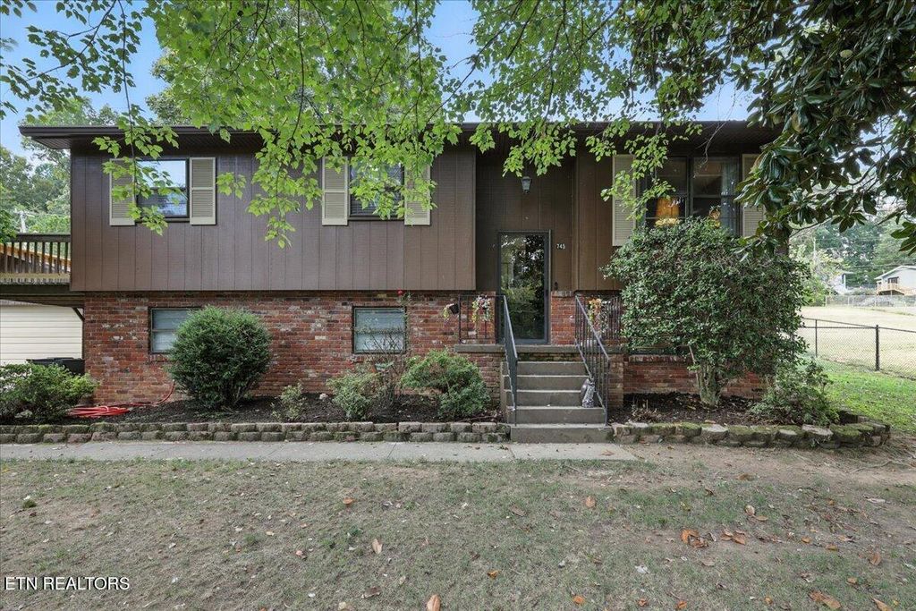 745 Green Meadows Drive, Knoxville, TN 37920