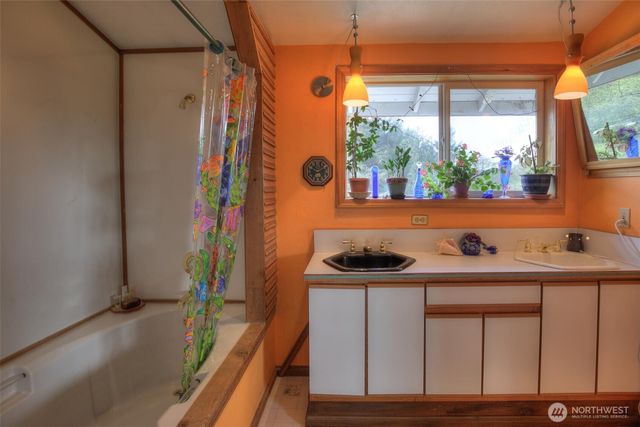 2691 State Route 109, Ocean City, WA 98569