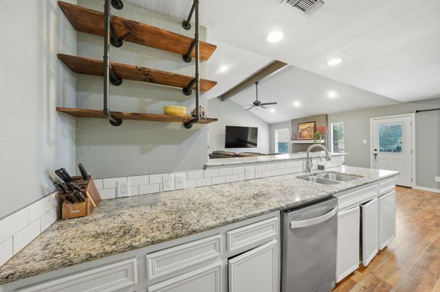 6521 Riviera Drive, North Richland Hills, TX 76180