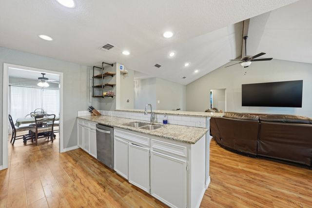 6521 Riviera Drive, North Richland Hills, TX 76180