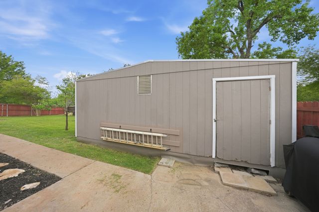 6521 Riviera Drive, North Richland Hills, TX 76180