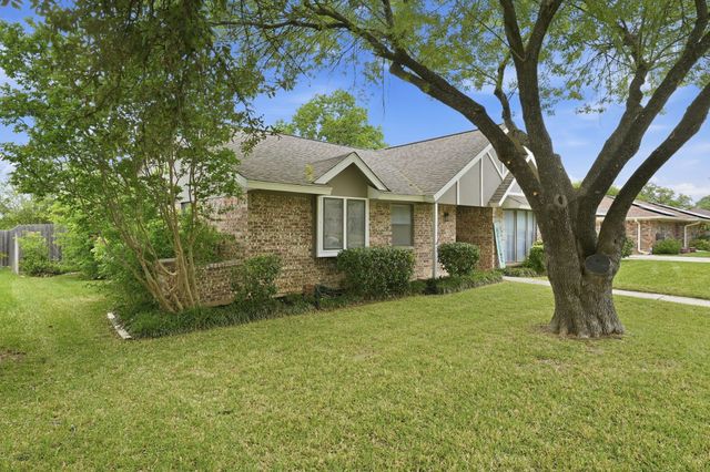 6521 Riviera Drive, North Richland Hills, TX 76180