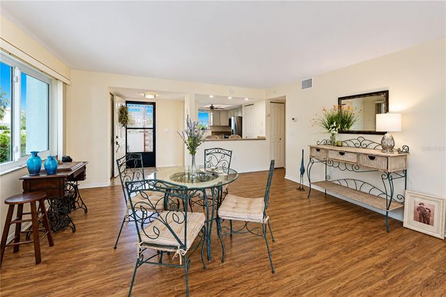 4853 INDEPENDENCE DRIVE, Bradenton, FL 34210