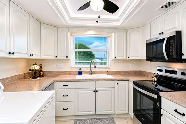 4853 INDEPENDENCE DRIVE, Bradenton, FL 34210