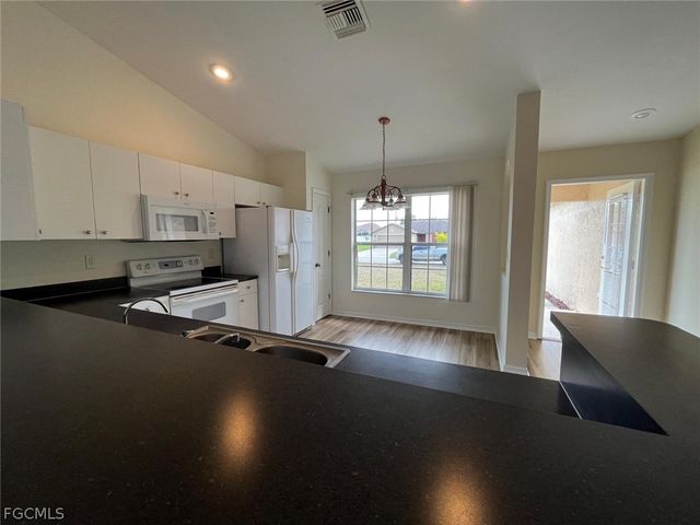 1808 SW 2nd PL, Cape Coral, FL 33991