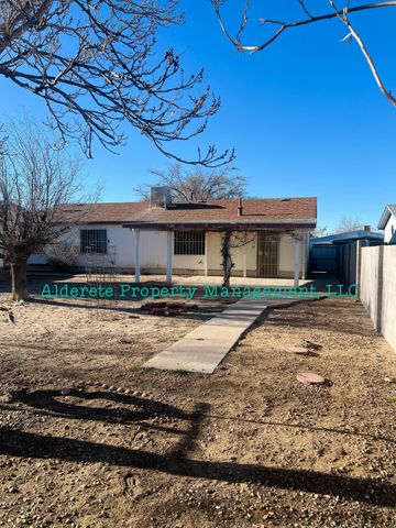 9006 Sonya Avenue SW, Albuquerque, NM 87121