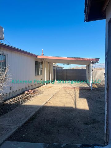 9006 Sonya Avenue SW, Albuquerque, NM 87121