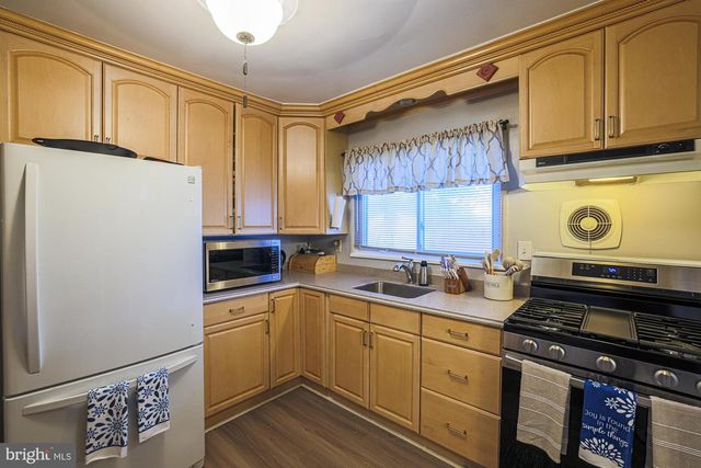8200 HARRIS AVE, Baltimore, MD 21234