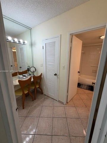 3725 S Ocean Dr 615, Hollywood, FL 33019