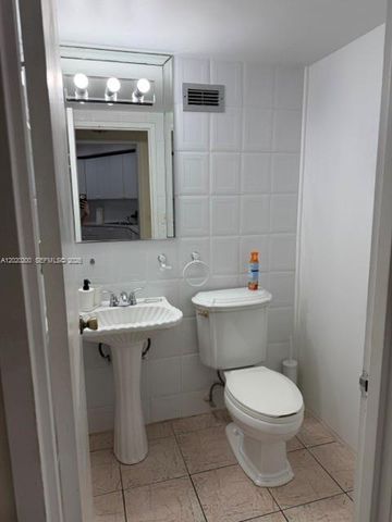 3725 S Ocean Dr 615, Hollywood, FL 33019