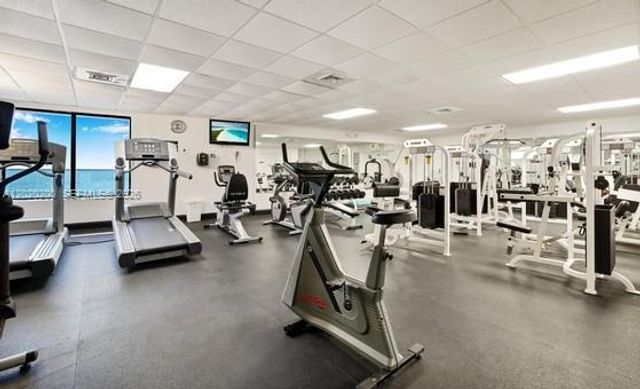 3725 S Ocean Dr 615, Hollywood, FL 33019