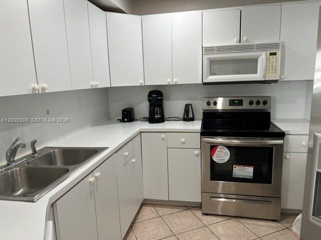 3725 S Ocean Dr 615, Hollywood, FL 33019