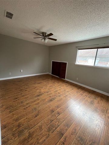 6601 Sands Point Drive 63, Houston, TX 77074