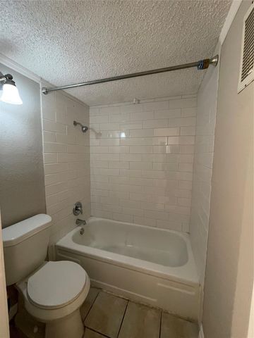 6601 Sands Point Drive 63, Houston, TX 77074