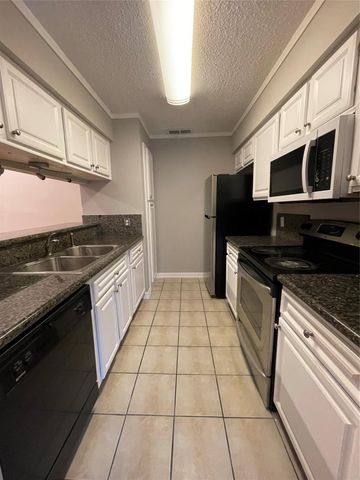 6601 Sands Point Drive 63, Houston, TX 77074