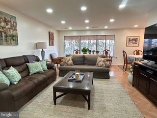 18624 WALKERS CHOICE RD #6, Gaithersburg, MD 20886