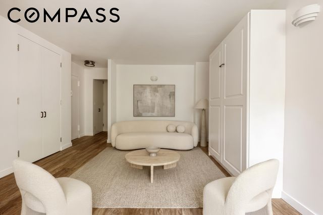 31 Jane St Apt 6G, New York City, NY 10014