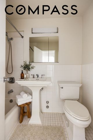 31 Jane St Apt 6G, New York City, NY 10014