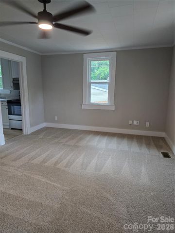 1729 Lakeview Drive, Statesville, NC 28677